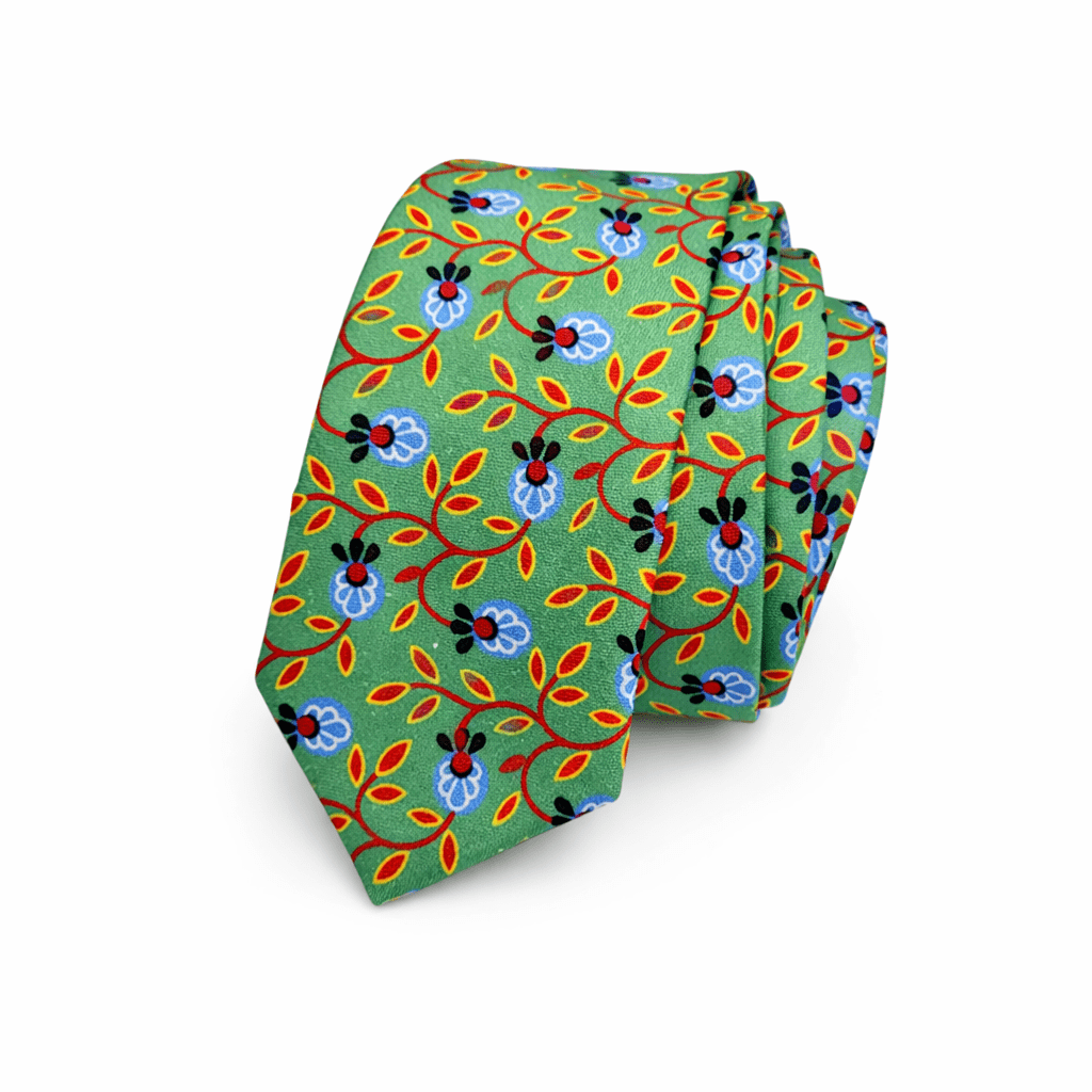 corbata magnolia, corbata estampada verde, corbata floral algodón, corbatas hechas a mano, corbatas artesanales, corbata para bodas, corbata para oficina, corbata regalo elegante, corbata moderna hombre