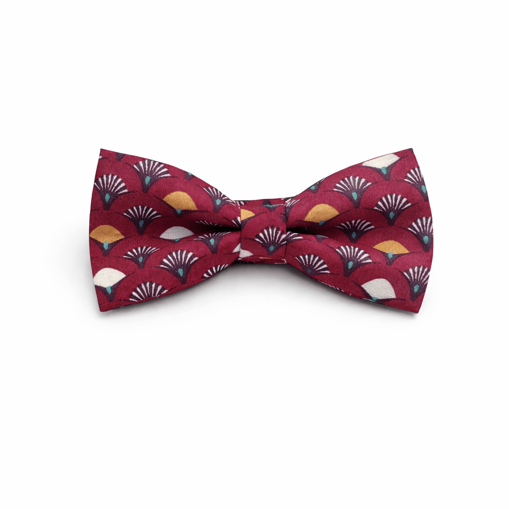 pajarita Alejandría pajarita artesanal de algodón pajarita con estampado geométrico pajarita burdeos para hombre pajarita hecha a mano en España pajarita elegante para eventos bow tie handmade papillon artigianale nœud papillon fait main pajarita de ondas y abanicos pajarita moderna y elegante pajarita para boda o celebración stylish bow tie Spain pajarita de diseño exclusivo