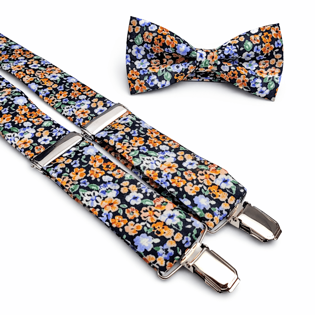 Pajarita y tirantes Jardín Ébano con estampado floral elegante sobre fondo negro, conjunto de accesorios para hombre hecho a mano en España con algodón 100% de alta calidad, diseño exclusivo de pajarita floral y tirantes en forma de Y con clips metálicos, complemento ideal para bodas, eventos, looks elegantes y casual, pajarita ajustable con cierre metálico, tirantes resistentes con acabado en níquel, moda masculina original, pack pajarita y tirantes elegante, accesorios para hombre con estilo sofisticado, regalo original para hombre, conjunto coordinado floral moderno, tirantes estampados y pajarita artesanal premium, outfit elegante para celebraciones. 🇬🇧 ALT in English Ebony Garden bow tie and suspenders set with elegant floral pattern on black background, handmade men's accessories crafted in Spain using 100% high quality cotton, premium floral bow tie and Y-shape suspenders with strong metal clips, perfect outfit accessory for weddings, events, formal occasions and smart casual looks, adjustable bow tie with metal clasp, durable suspenders with nickel finish, stylish men's fashion accessory, matching bow tie and suspenders set, unique floral design for men, elegant gift for him, modern coordinated outfit, handcrafted luxury accessories, sophisticated men's style, fashion accessories for special occasions. 🇫🇷 ALT en français Noeud papillon et bretelles Jardin Ébano avec motif floral élégant sur fond noir, ensemble d’accessoires pour homme fabriqué à la main en Espagne avec coton 100% de haute qualité, design floral exclusif avec bretelles en forme de Y et pinces métalliques résistantes, accessoire idéal pour mariage, événements et looks élégants ou casual chic, noeud papillon ajustable avec fermeture métallique, bretelles solides avec finition nickel, mode masculine élégante, ensemble coordonné noeud papillon et bretelles, cadeau original pour homme, accessoires artisanaux haut de gamme, style moderne et sophistiqué, tenue élégante pour occasions spéciales. 🇮🇹 ALT in italiano Papillon e bretelle Jardín Ébano con motivo floreale elegante su sfondo nero, set di accessori da uomo realizzati a mano in Spagna con cotone 100% di alta qualità, papillon floreale premium e bretelle a forma di Y con clip metalliche resistenti, accessorio perfetto per matrimoni, eventi e outfit eleganti o casual chic, papillon regolabile con chiusura metallica, bretelle durevoli con finitura nichel, moda uomo elegante, set coordinato papillon e bretelle, regalo originale per uomo, accessori artigianali di lusso, stile sofisticato e moderno, outfit maschile elegante per occasioni speciali.