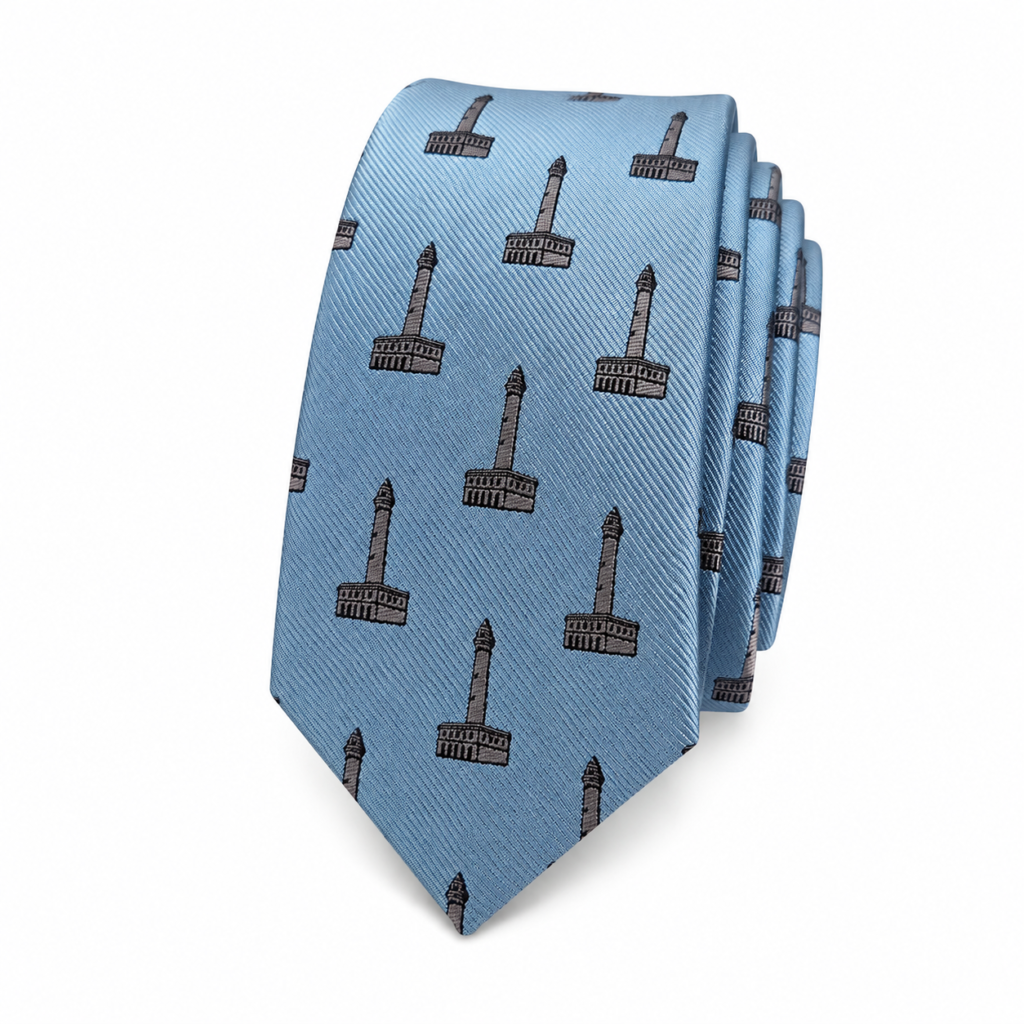 Corbata Faro azul claro para hombre con faros grises microbordados, artesanal de Murcia